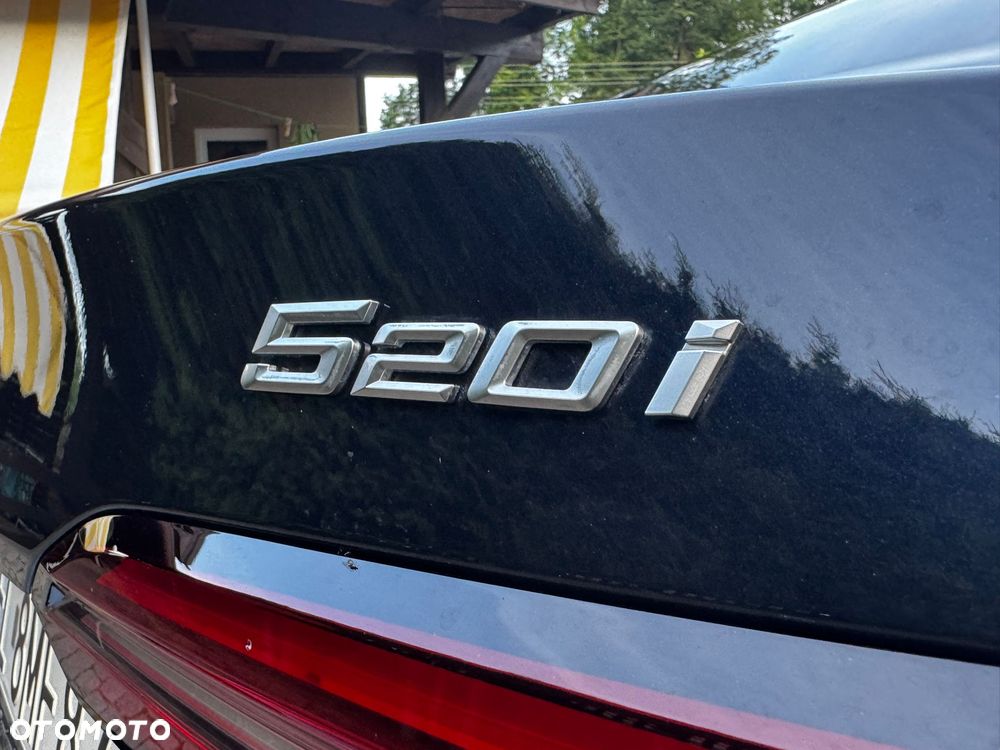 BMW Seria 5 520i mHEV - 7