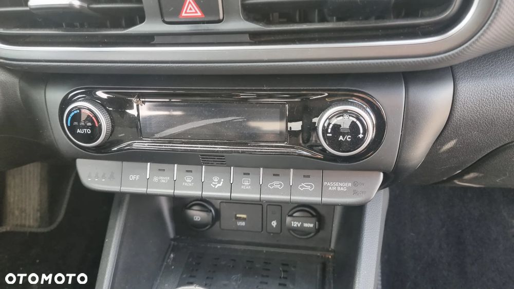 Hyundai Kona 1.6 GDI DCT Premium - 28
