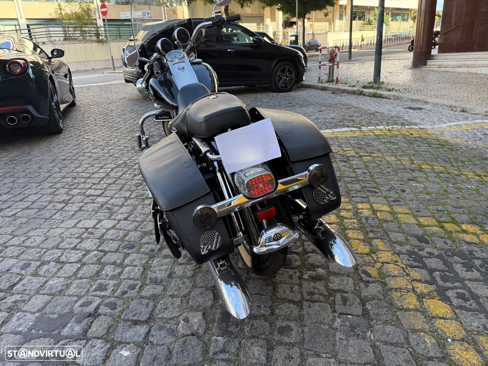 Harley-Davidson FLHRCI ROAD KING CLASSIC - 6