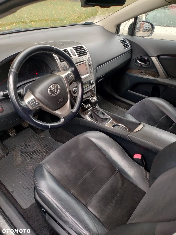Toyota Avensis - 4