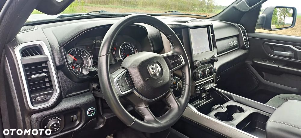 RAM 1500 5.7 Crew Cab Bighorn - 12