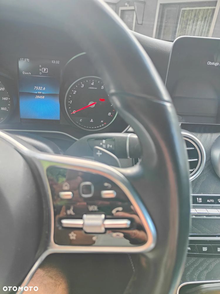 Mercedes-Benz GLC 300 4Matic 9G-TRONIC AMG Line - 10
