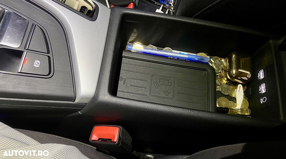 Audi A4 2.0 TDI S tronic Design - 31