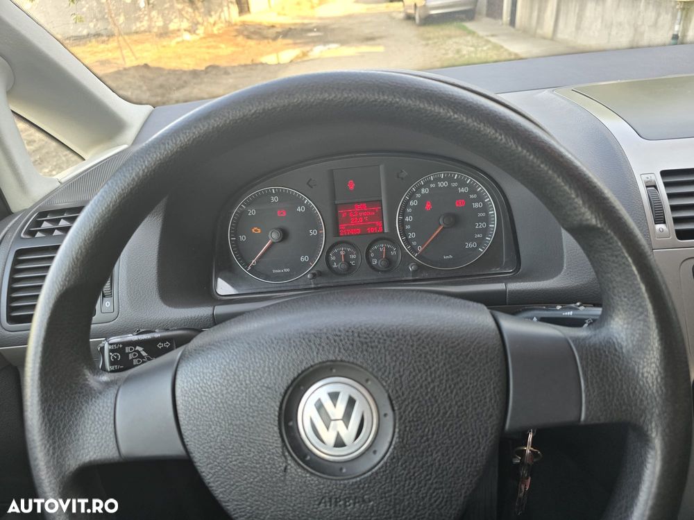 Volkswagen Touran 2.0 TDI Trendline - 12