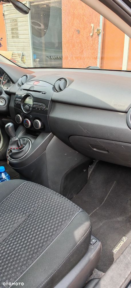 Mazda 2 1.3 Exclusive - 8