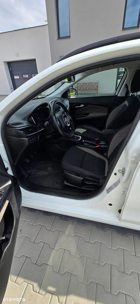 Fiat Tipo 1.4 T-Jet 16v Lounge EU6 - 11