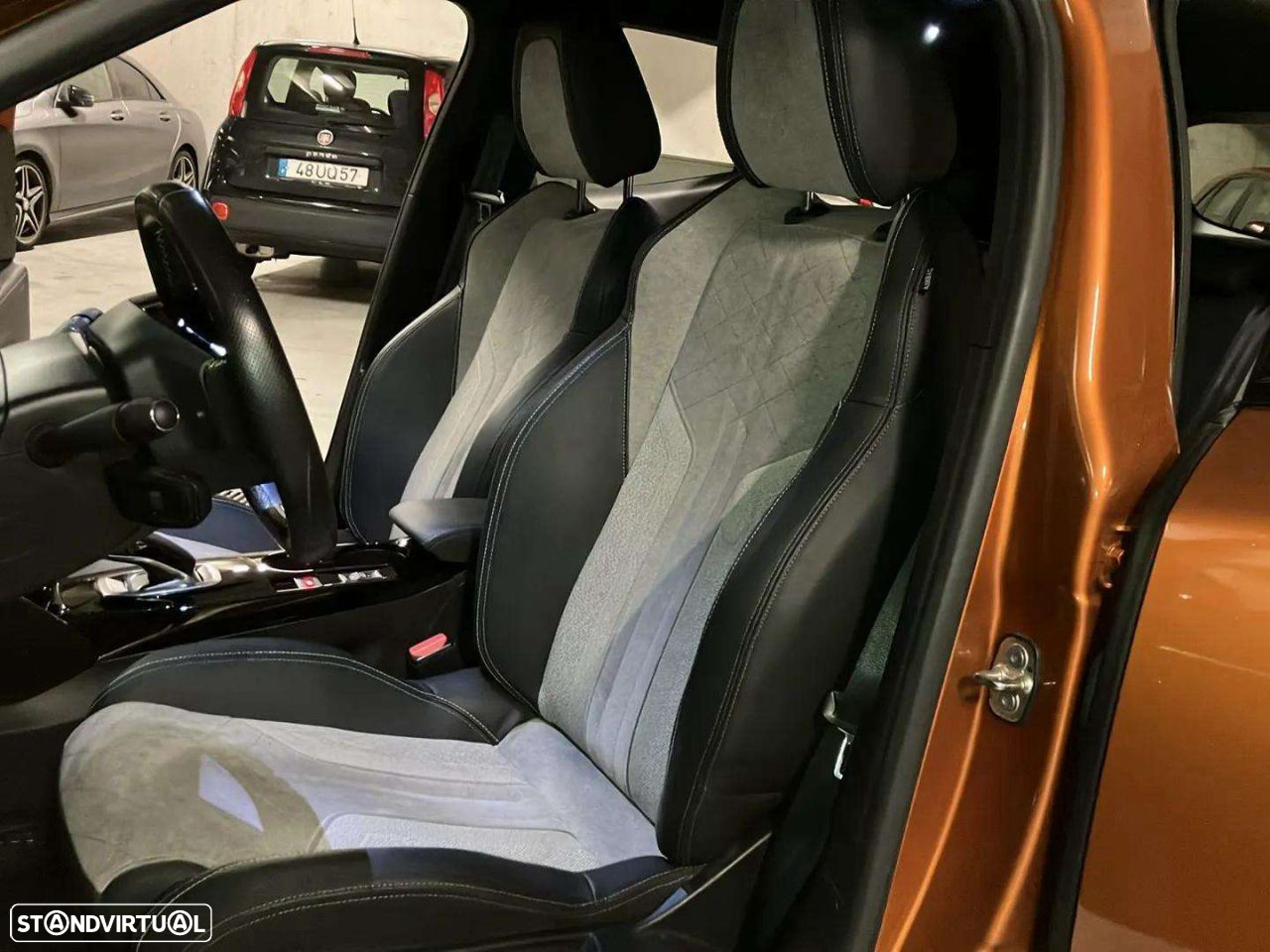 Peugeot e-2008 50 kWh GT - 13