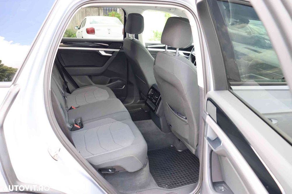 Volkswagen Touareg - 14