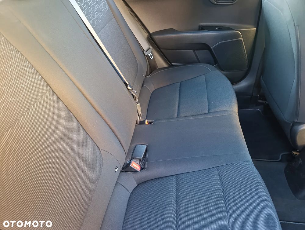 Kia Rio 1.2 L - 13