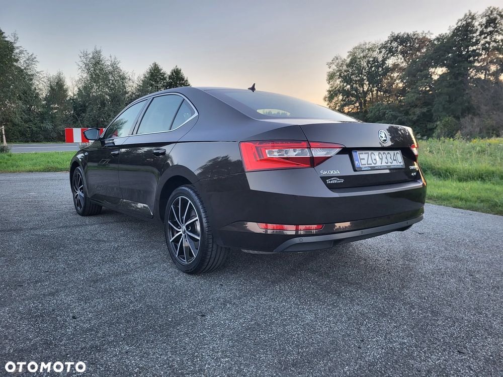 Skoda Superb 2016 photo 4