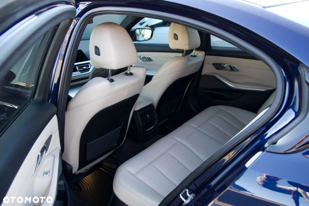 BMW Seria 3 - 10