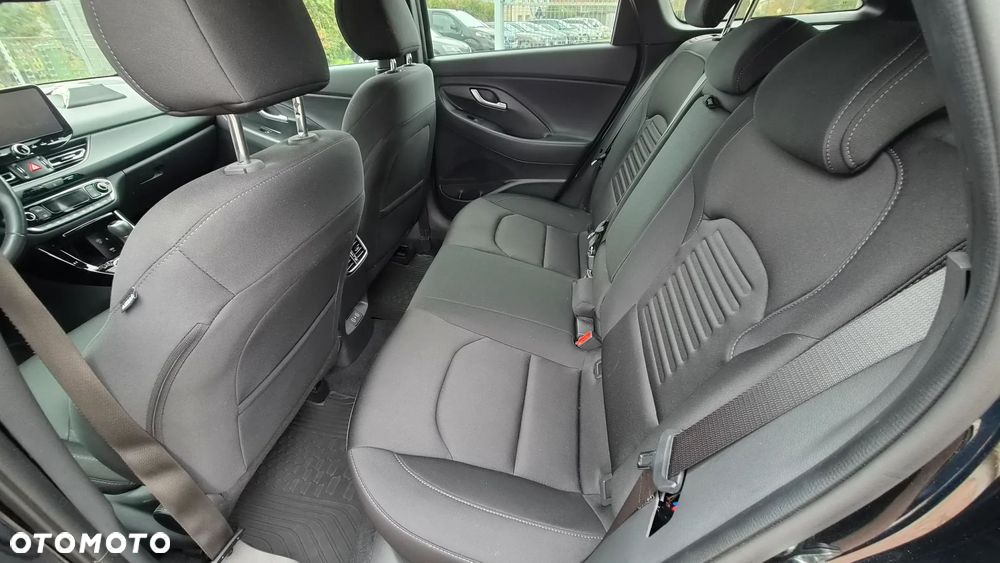 Hyundai i30 1.5 T-GDI 48V Executive DCT - 18