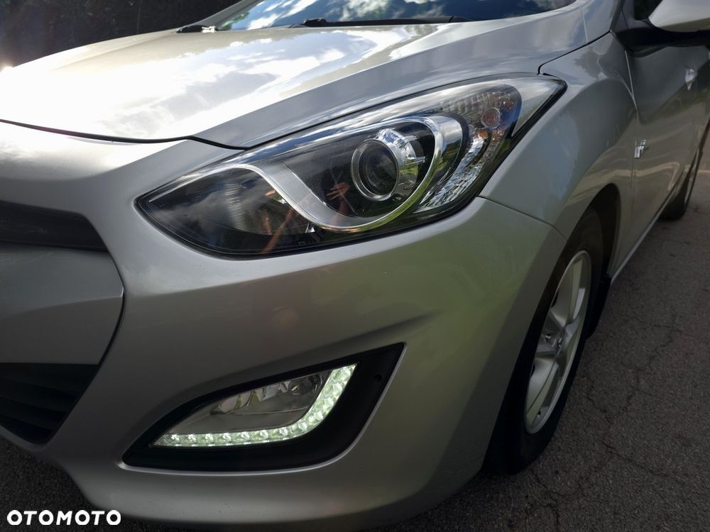 Hyundai i30 blue 1.6 CRDi Style - 29