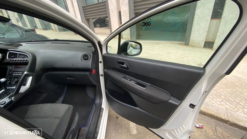 Peugeot 3008 1.6 HDi Executive CMP6 - 16