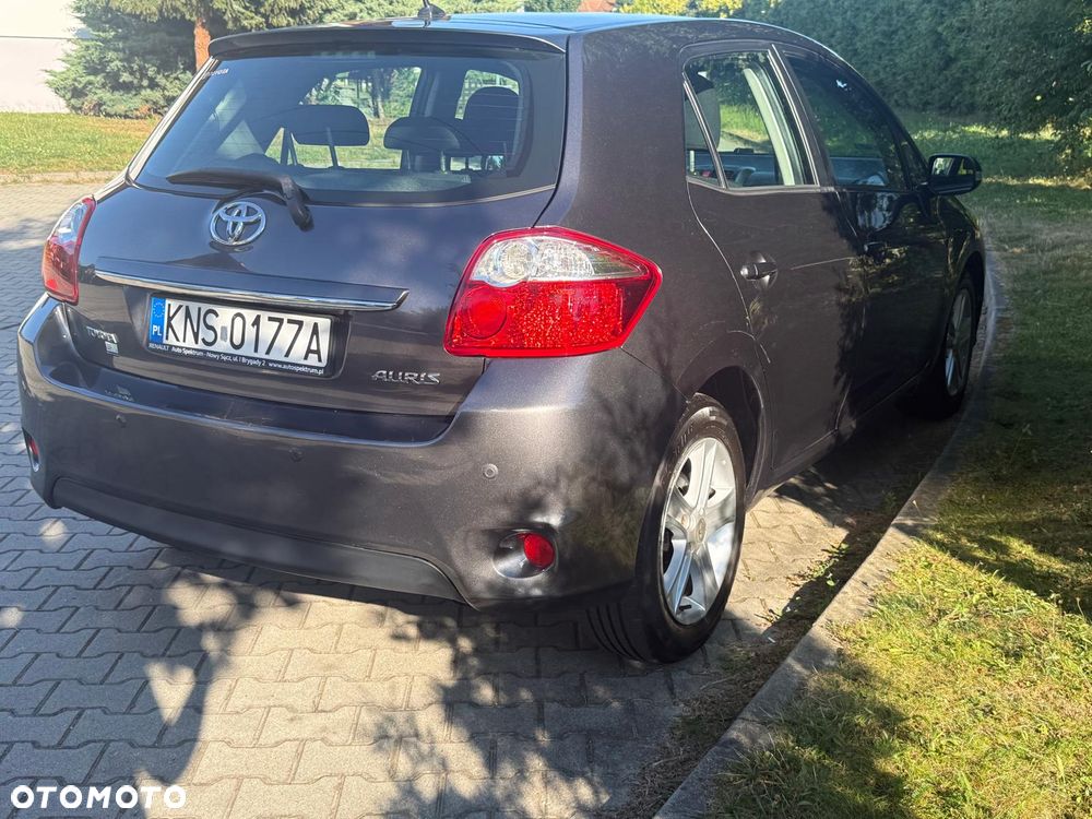 Toyota Auris 1.4 D-4D Luna - 5