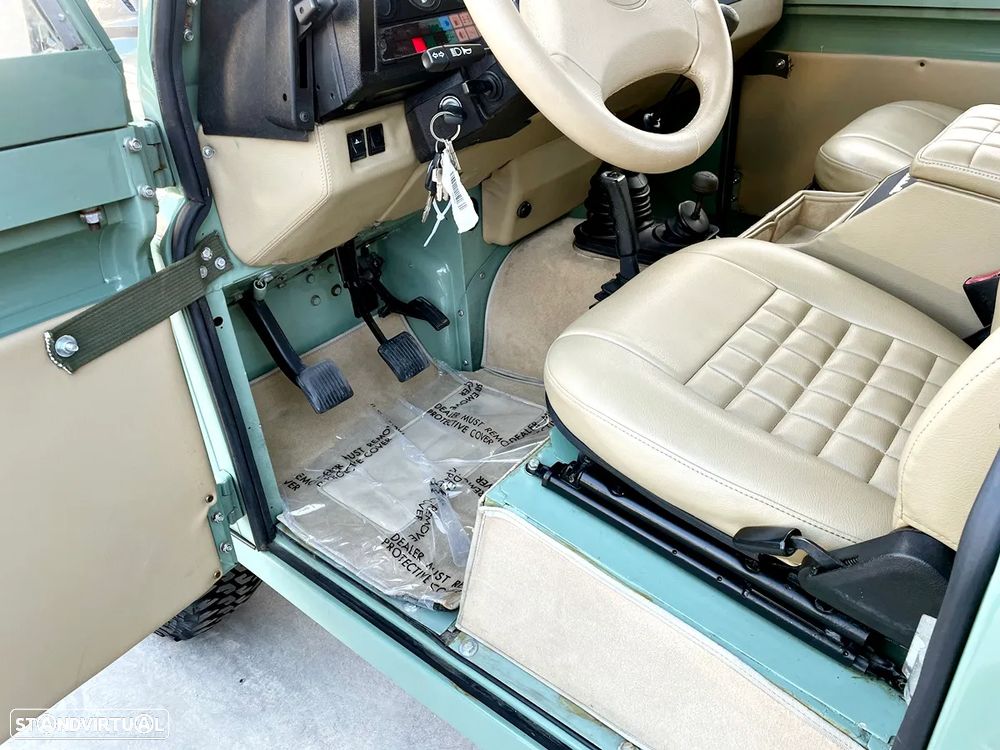 Land Rover Defender 90 2.5 TDi Metal Top - 23