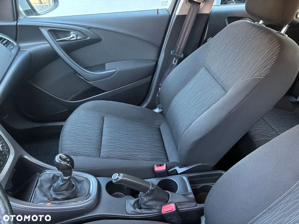 Opel Astra 1.4 T Cosmo EU6 - 17