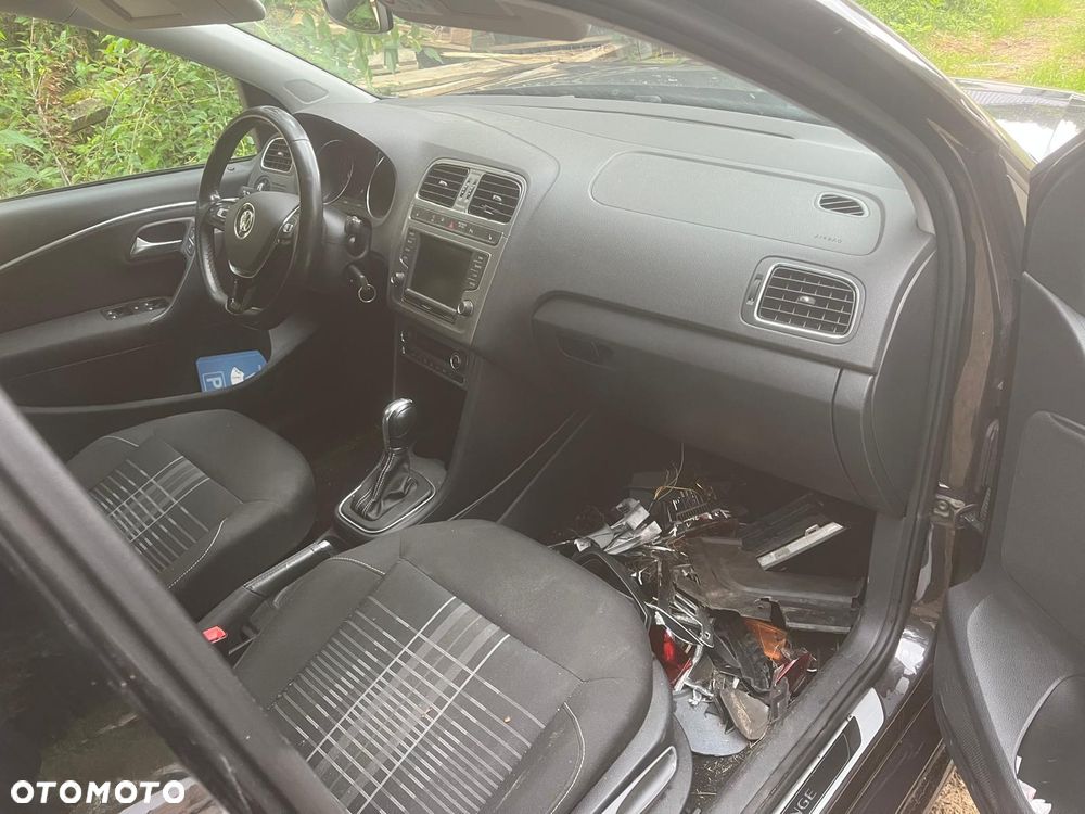 Volkswagen Polo 1.2 TSI Blue Motion Technology DSG Lounge - 10