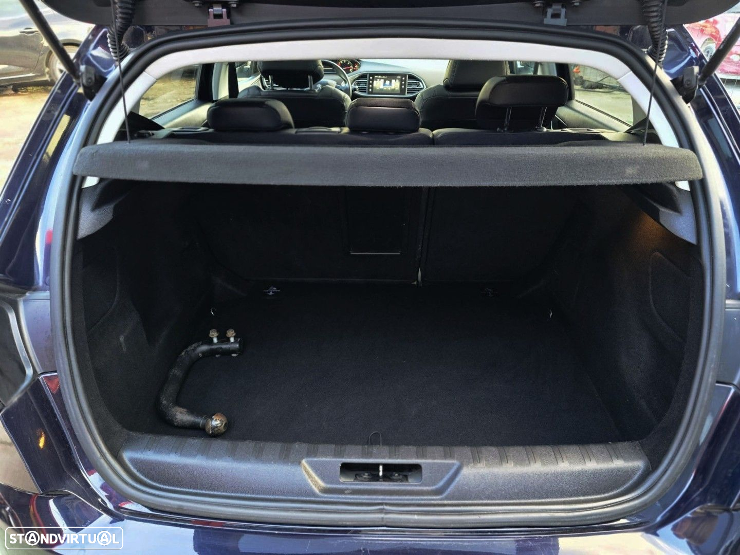 Peugeot 308 2.0 BlueHDi Allure J18 - 18