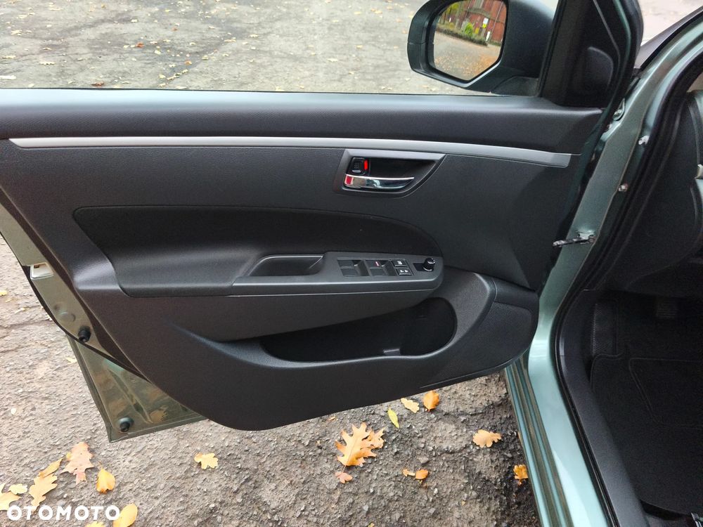 Suzuki Swift 1.2 30 Jahre - 11