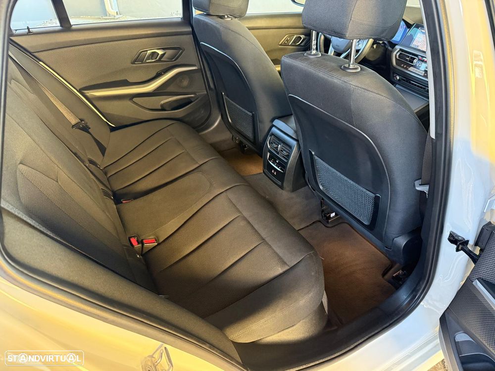 BMW 320 d Auto - 19