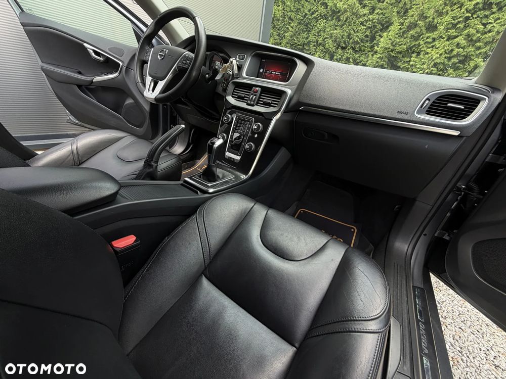 Volvo V40 T3 Momentum - 15