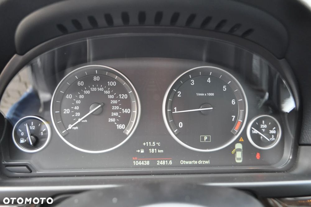 BMW Seria 5 528i xDrive Sport-Aut Modern Line - 25