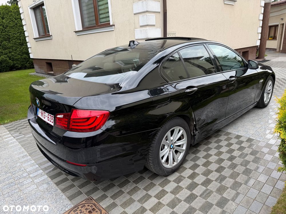 BMW Seria 5 528i xDrive - 2