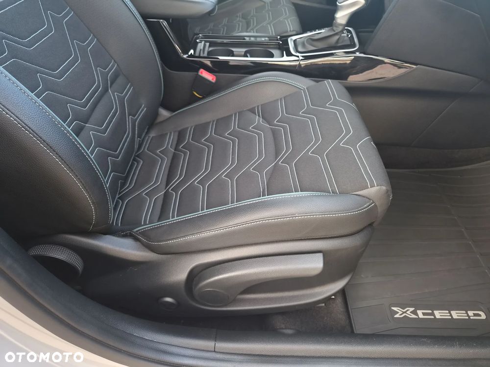Kia XCeed 1.6 T-GDI Tribute DCT - 24