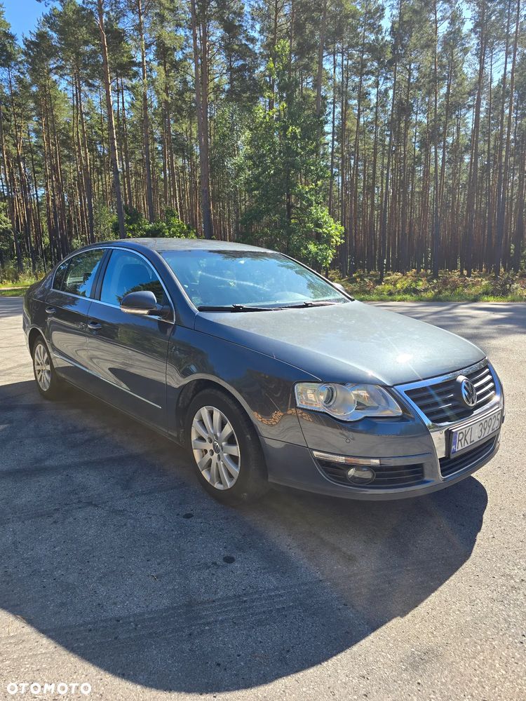 Volkswagen Passat 1.6 TDI DPF BlueMot Comfortline - 3