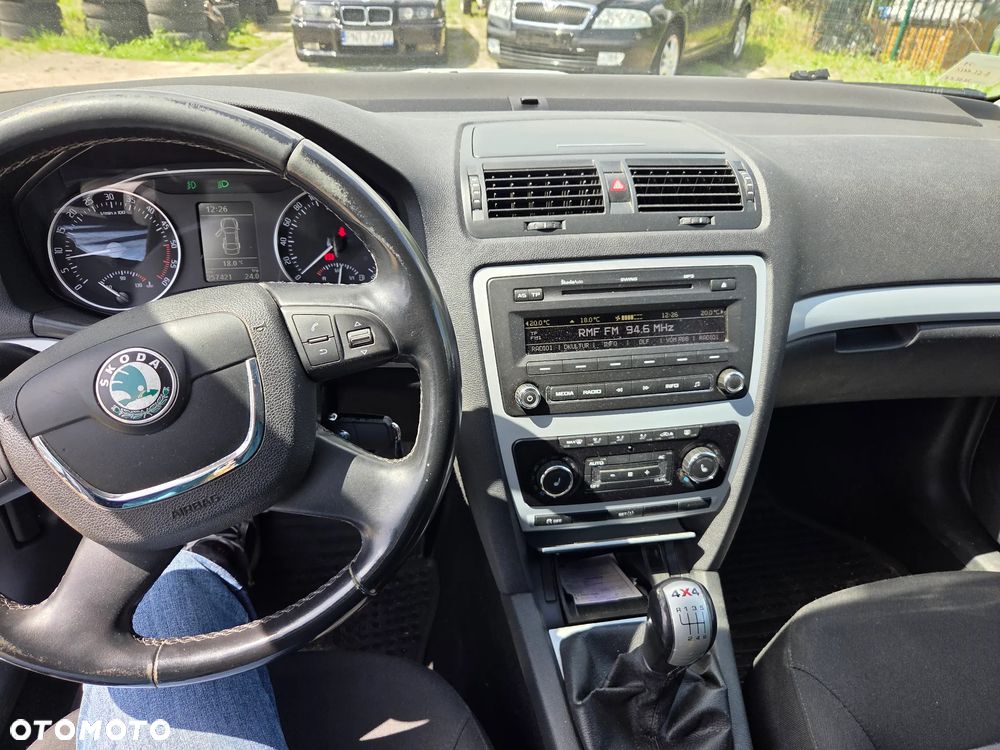 Skoda Octavia 1.6 TDI DPF FAMILY 4x4 - 9