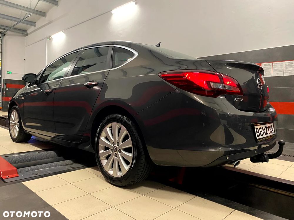 Opel Astra 1.4 Turbo Innovation - 8