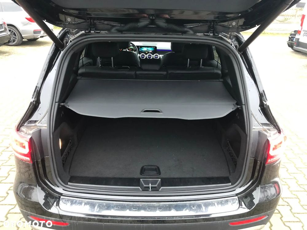 Mercedes-Benz GLB - 23