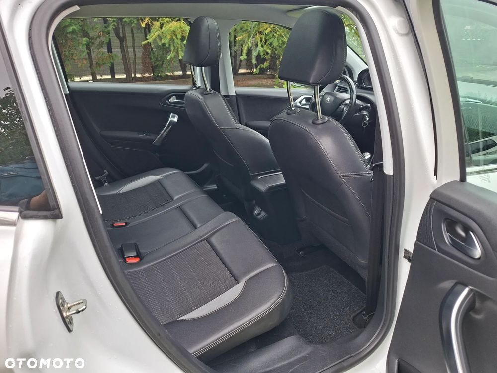 Peugeot 2008 - 18