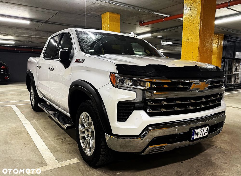 Chevrolet Silverado - 11