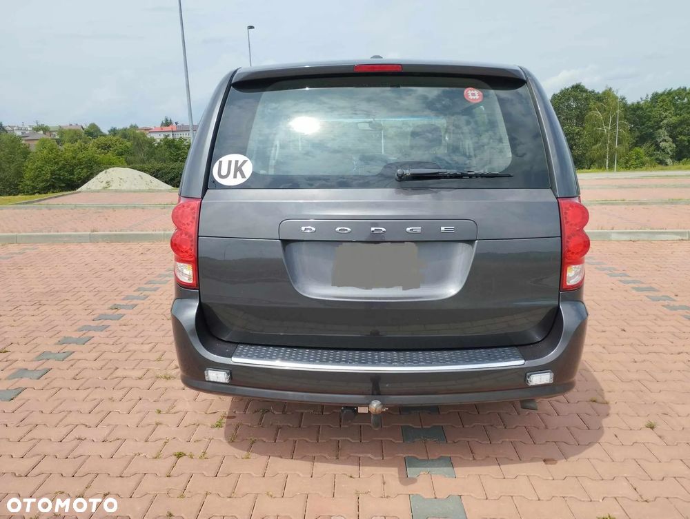 Dodge Grand Caravan - 5