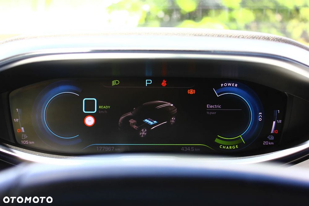 Peugeot 3008 225 e-EAT8 Allure - 29