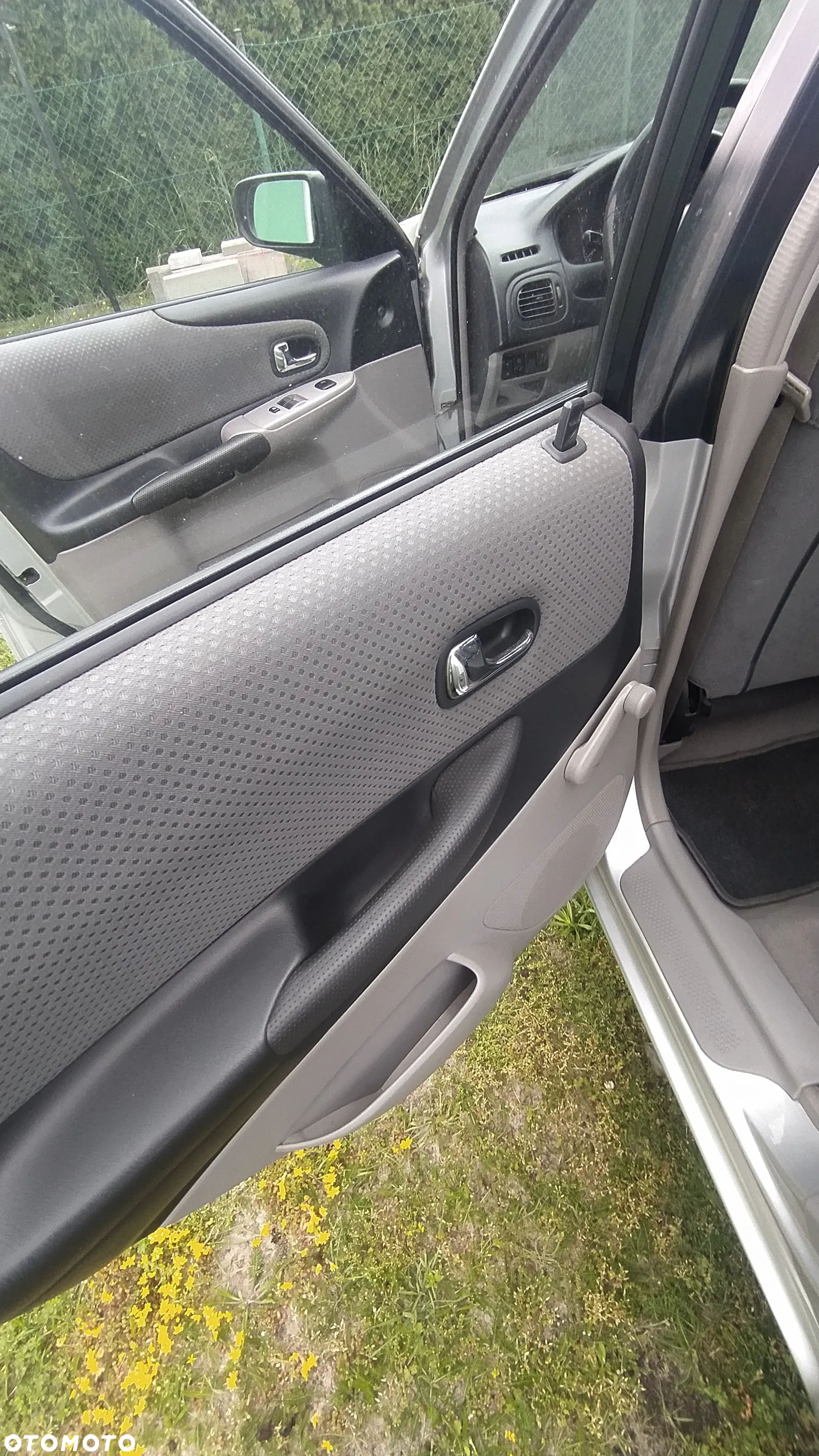 Mazda 323F 1.6 Comfort - 10