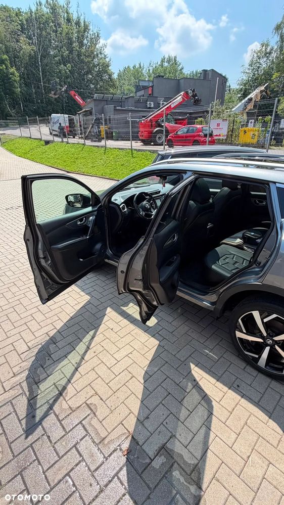 Nissan Qashqai - 25