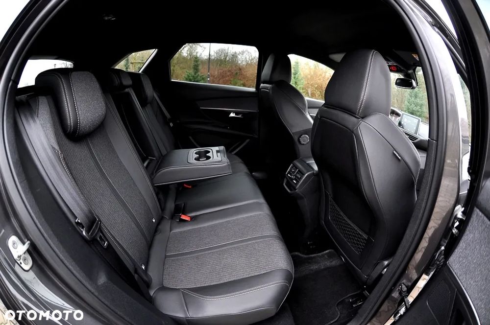 Peugeot 3008 1.2 PureTech GPF Allure S&S EAT8 - 24