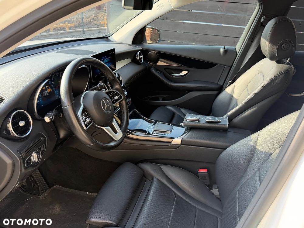 Mercedes-Benz GLC 250 4Matic 9G-TRONIC Exclusive - 21
