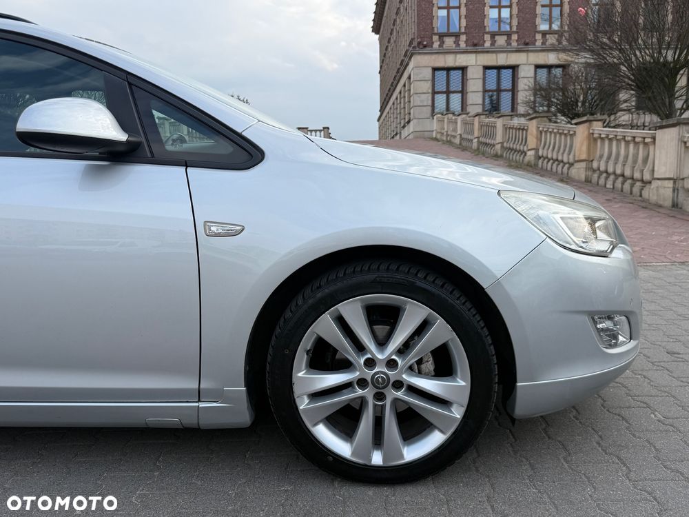 Opel Astra 1.4 T Cosmo - 20