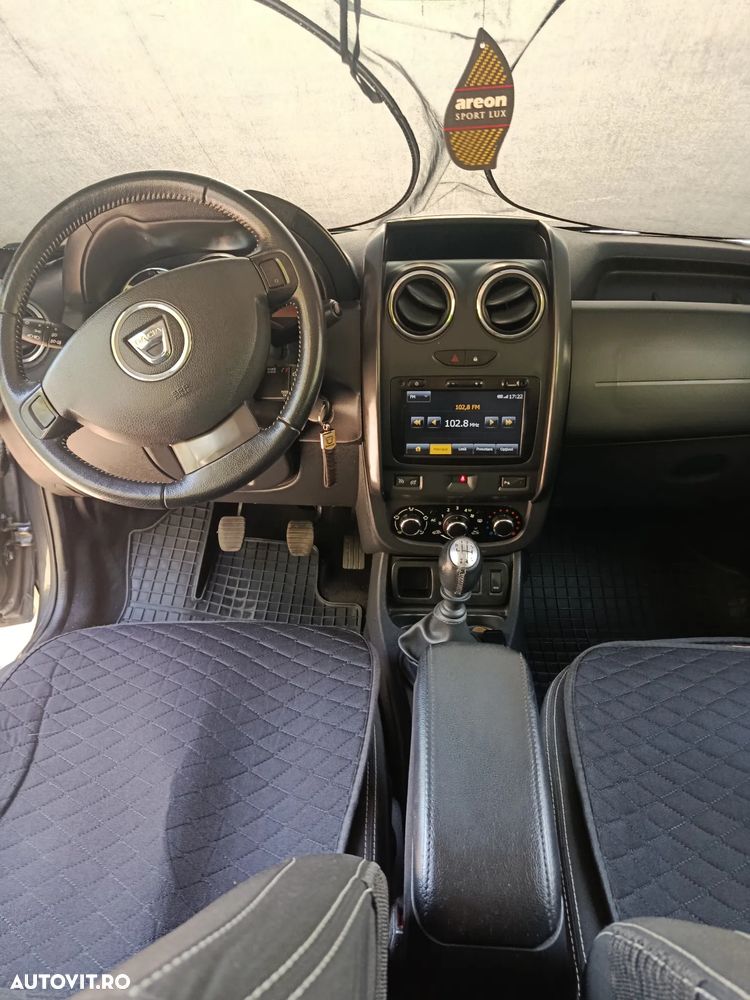 Dacia Duster 1.2 TCe 4x2 Laureate - 4
