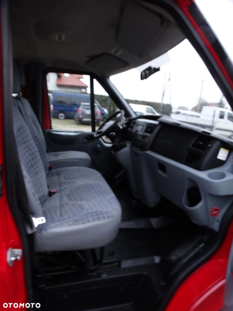 Ford Transit - 9