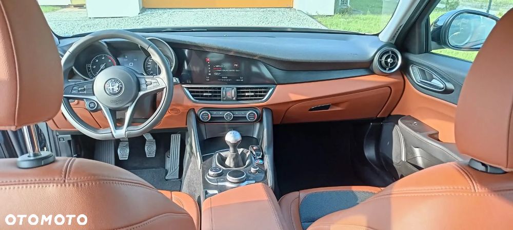 Alfa Romeo Giulia 2.2 D Turbo - 16