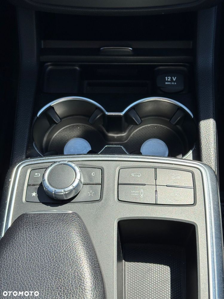 Mercedes-Benz ML 350 BlueTEC 4-Matic - 12
