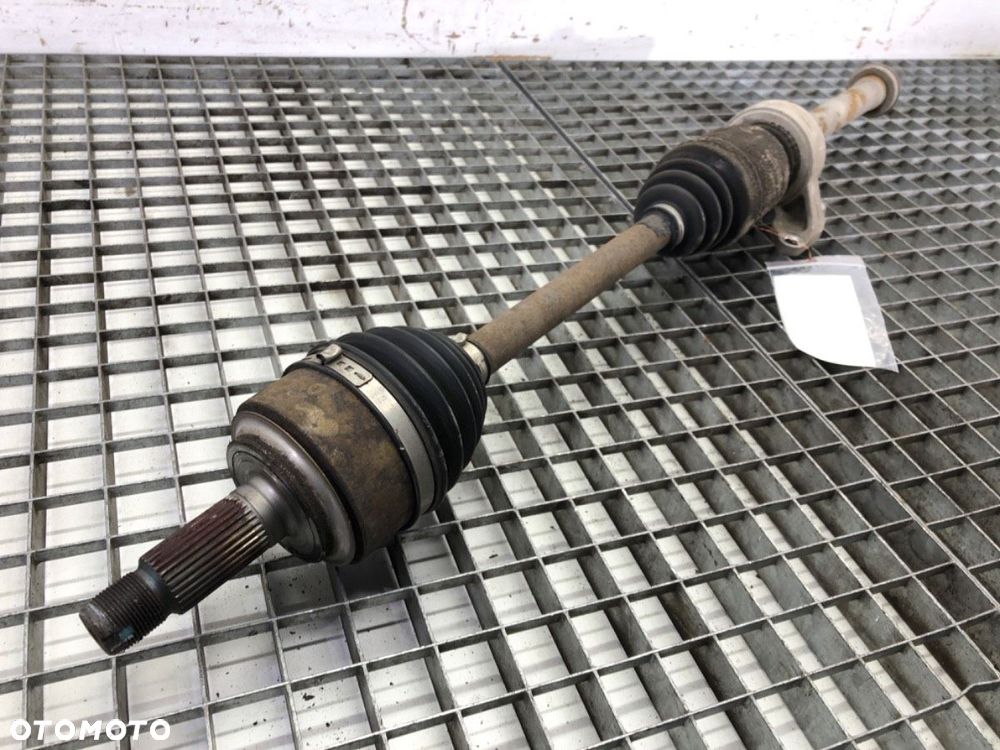 PÓŁOŚ PRAWY PRZÓD  HONDA CR-V III (RE_) 2006 - 2022 2.0 i-VTEC (RE5, RE1) 110 kW [150 KM] - 2