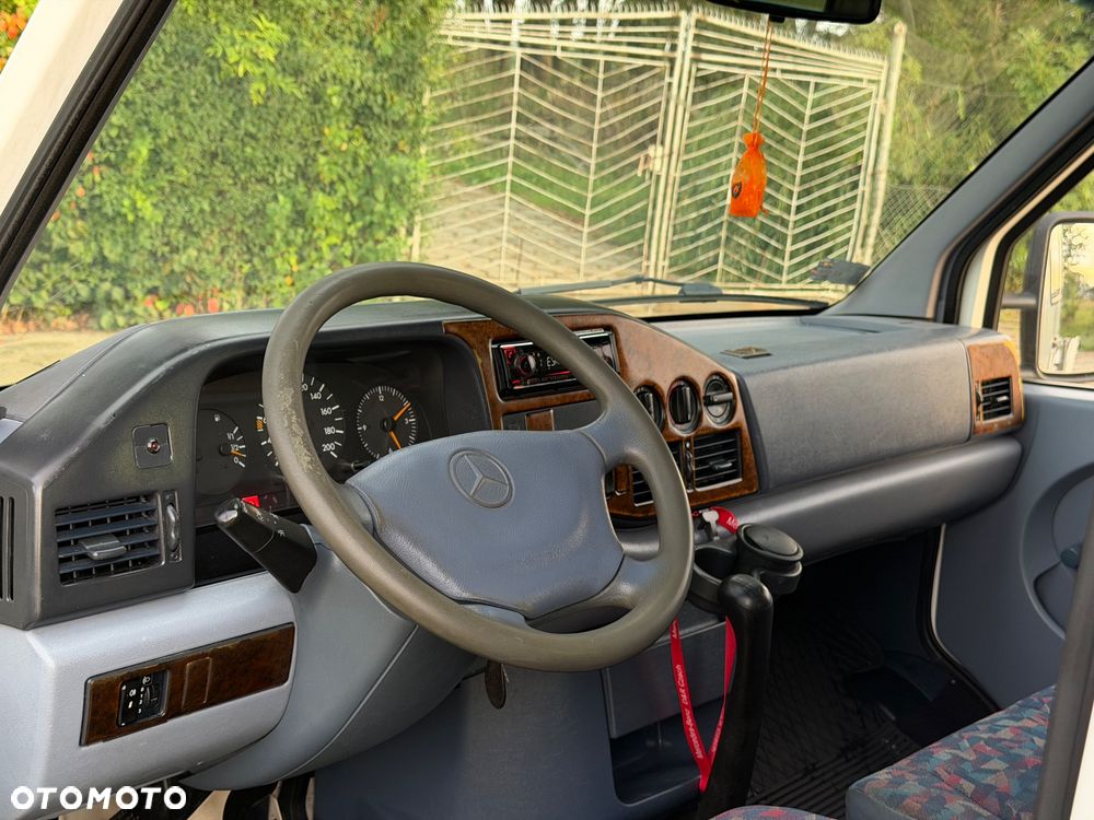 Mercedes-Benz Sprinter - 9