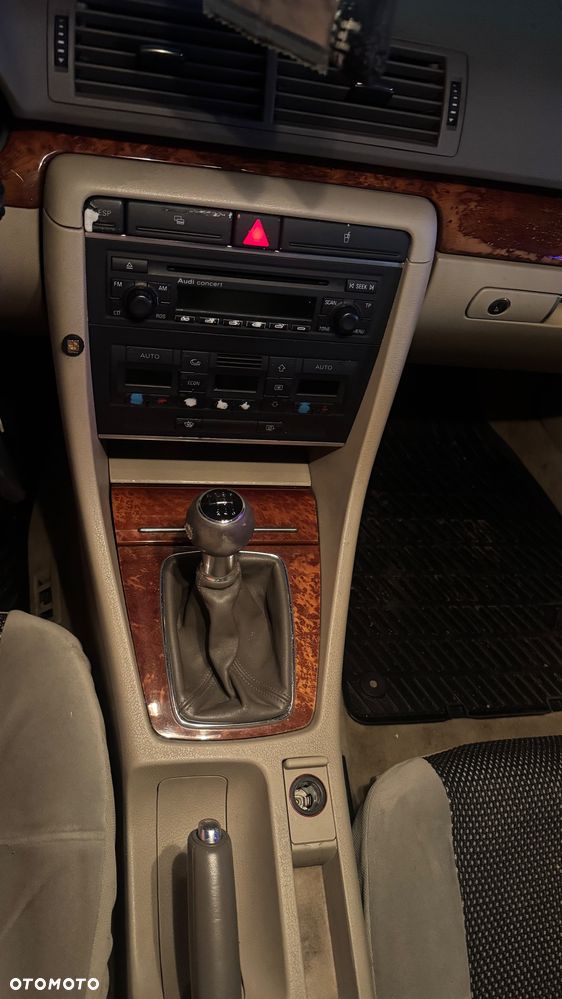 Audi A4 Limousine - 7
