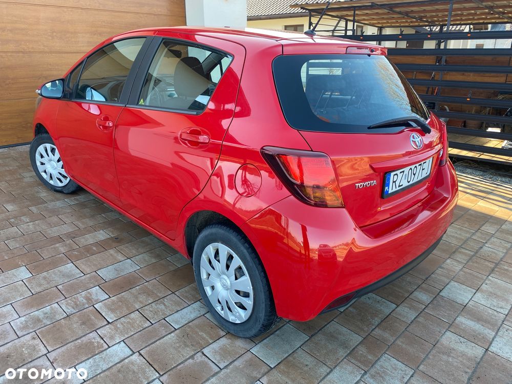 Toyota Yaris 1.0 VVT-i Comfort mit Design-Paket - 4